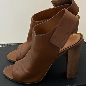 VINCE Astrid Luggage Heeled Open-toe, Luggage (Dark Tan/Lt Brown), 10M